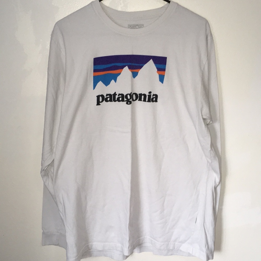 Men’s Patagonia long sleeve shirt